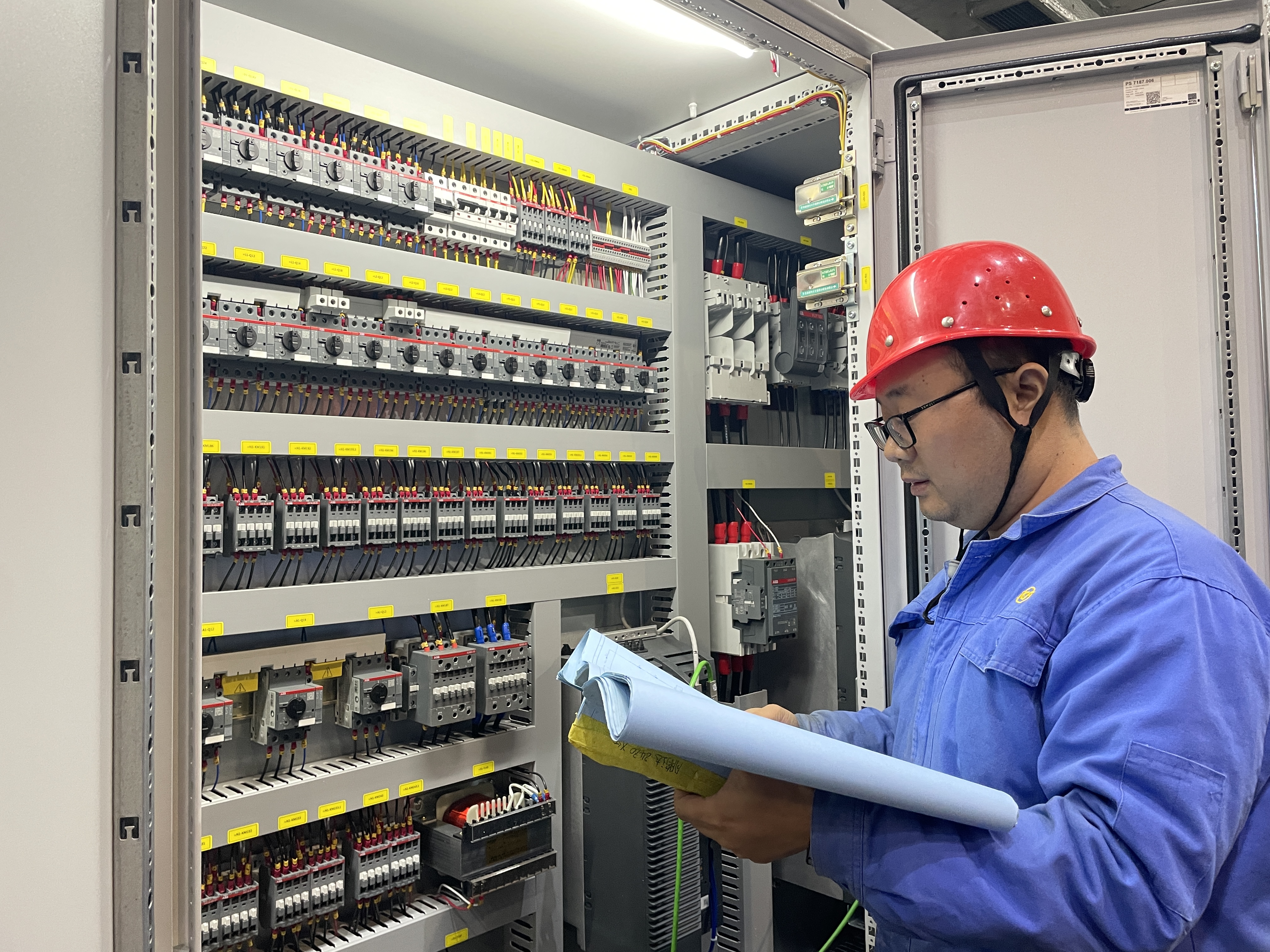 【身边模范】舒恒：电气设计的“探索者”